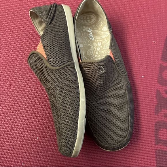 OluKai women's Dark Brown Slip-On Loafers 7.5 - Picture 2 of 9